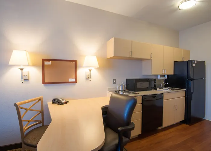 Candlewood By Ihg 2*
