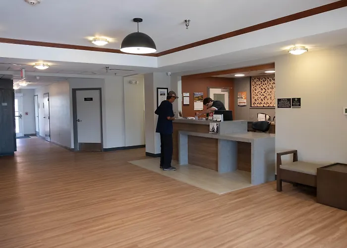 Candlewood By Ihg Hotel