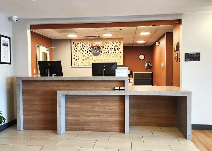 Candlewood By Ihg Sheridan